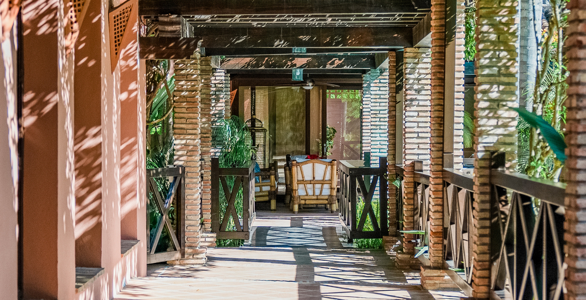 VILLA DE LUXE À MARBELLA  ENTRE PUENTE ROMANO ET MARBELLA CL