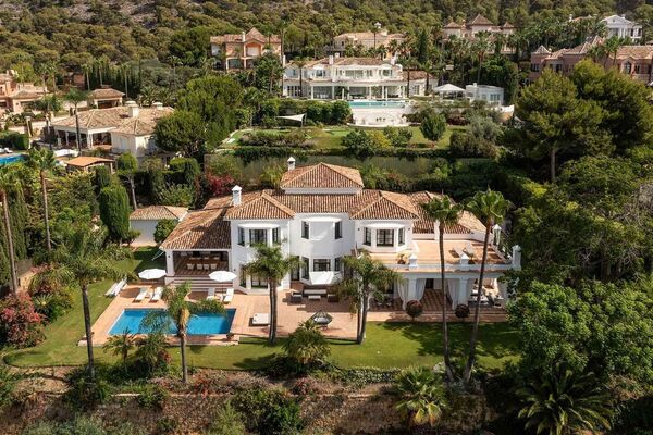 Luxury Villa for rent in Sierra Blanca Marbella