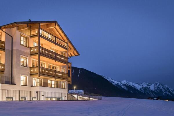 Chalet de luxe à St Anton avec 9 chambres et une superficie 