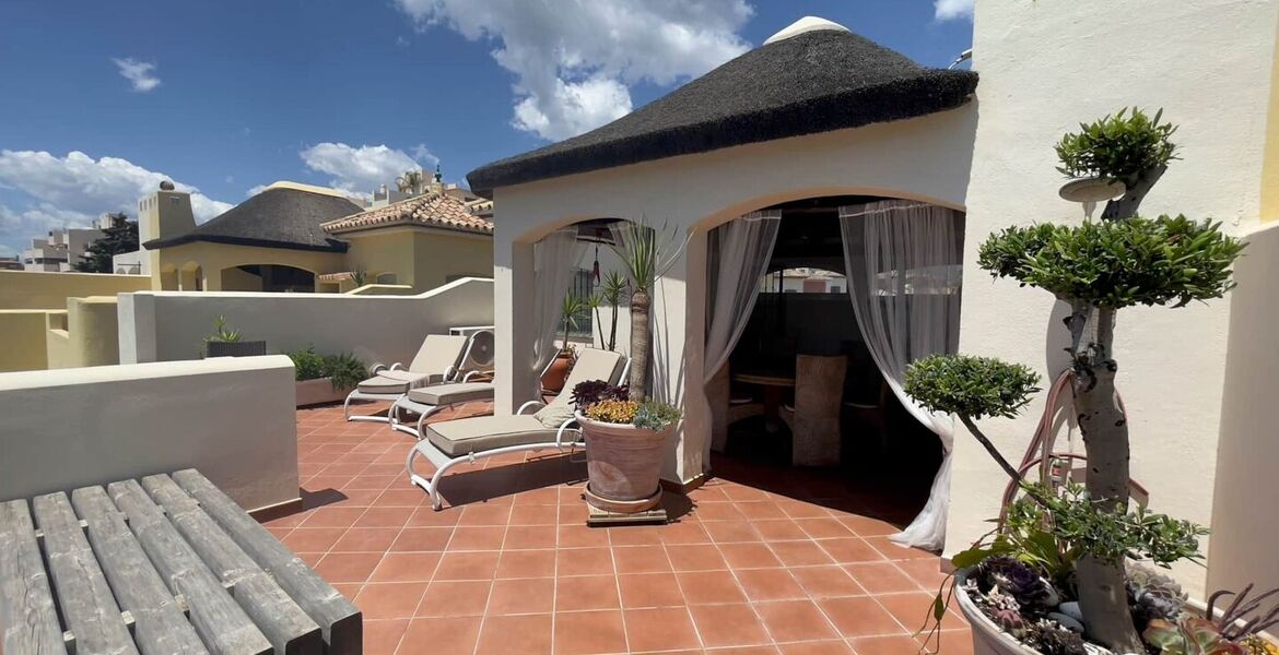 Casa adosada en primera línea de playa en Estepona