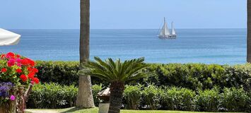 Beachfront townhouse in Estepona