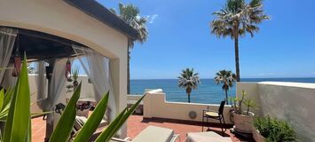 Casa adosada en primera línea de playa en Estepona