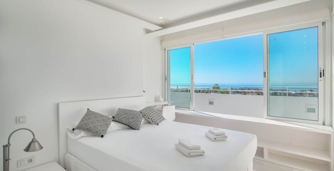 Luxury 4 bedroom apartment in Nueva Andalucia