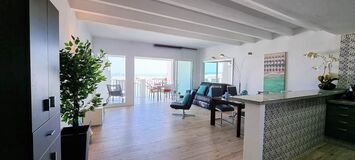 Frontline apartment in Puerto Banus