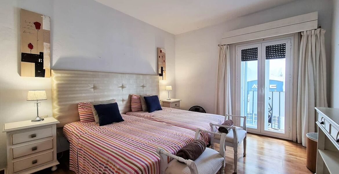 Apartamento en primera línea en Puerto Banús