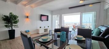 Frontline apartment in Puerto Banus