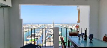 Frontline apartment in Puerto Banus