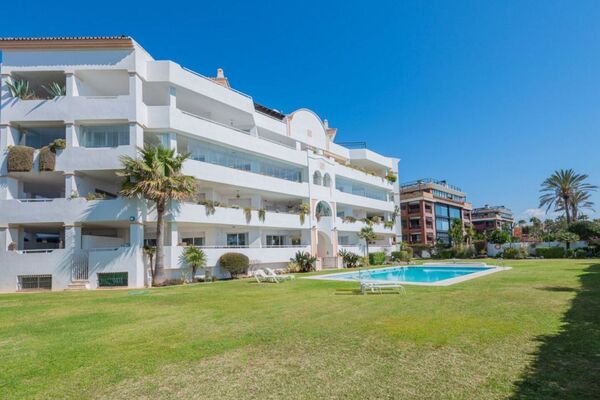 Apartamento en primera línea de playa en Marbella