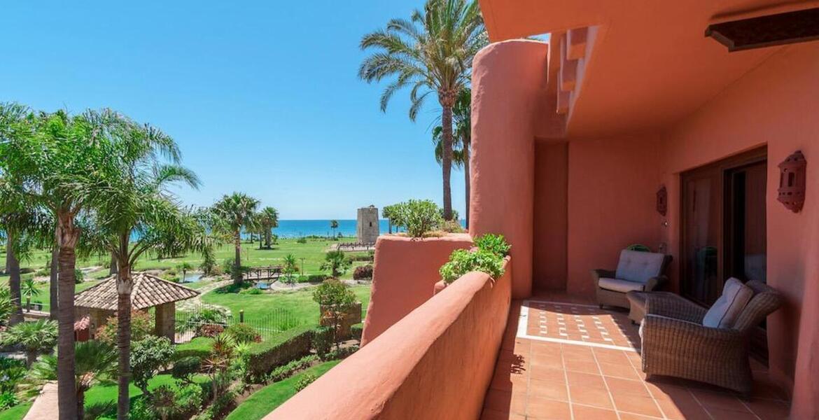 Torre Bermeja face à la plage d'Estepona