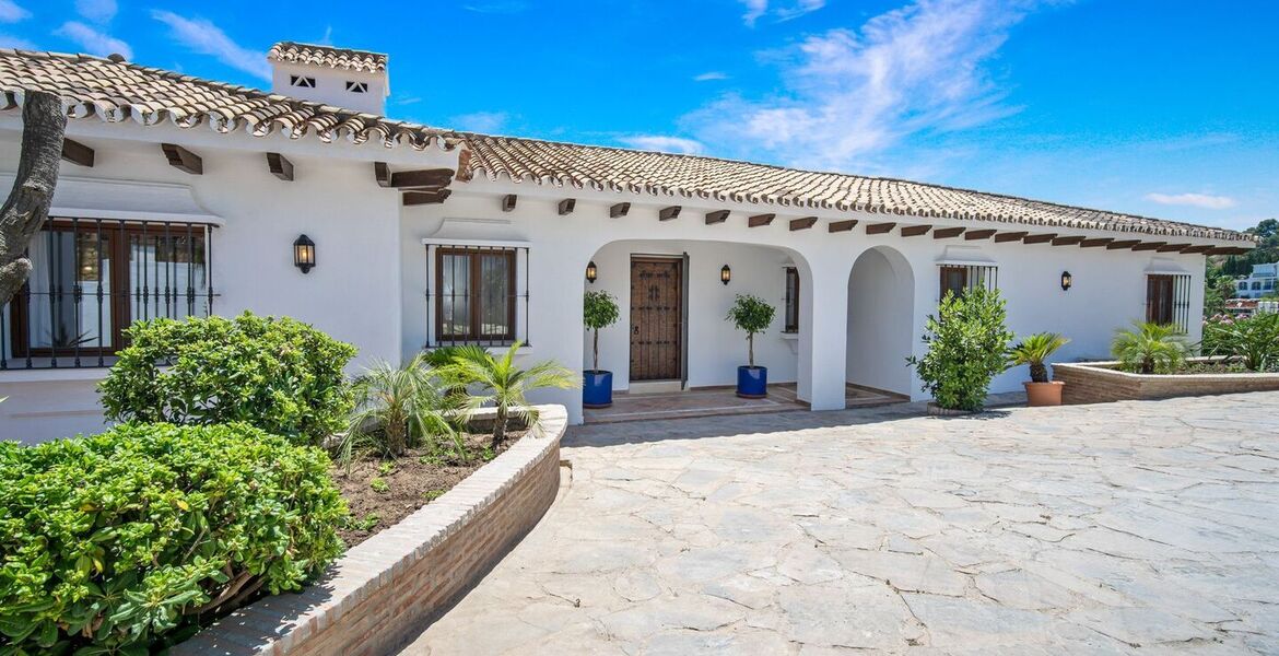 Villa for rent in Benahavis