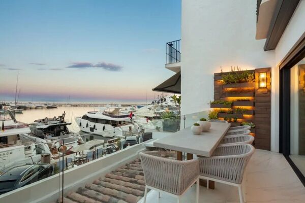 Apartment for rent in Puerto Banus