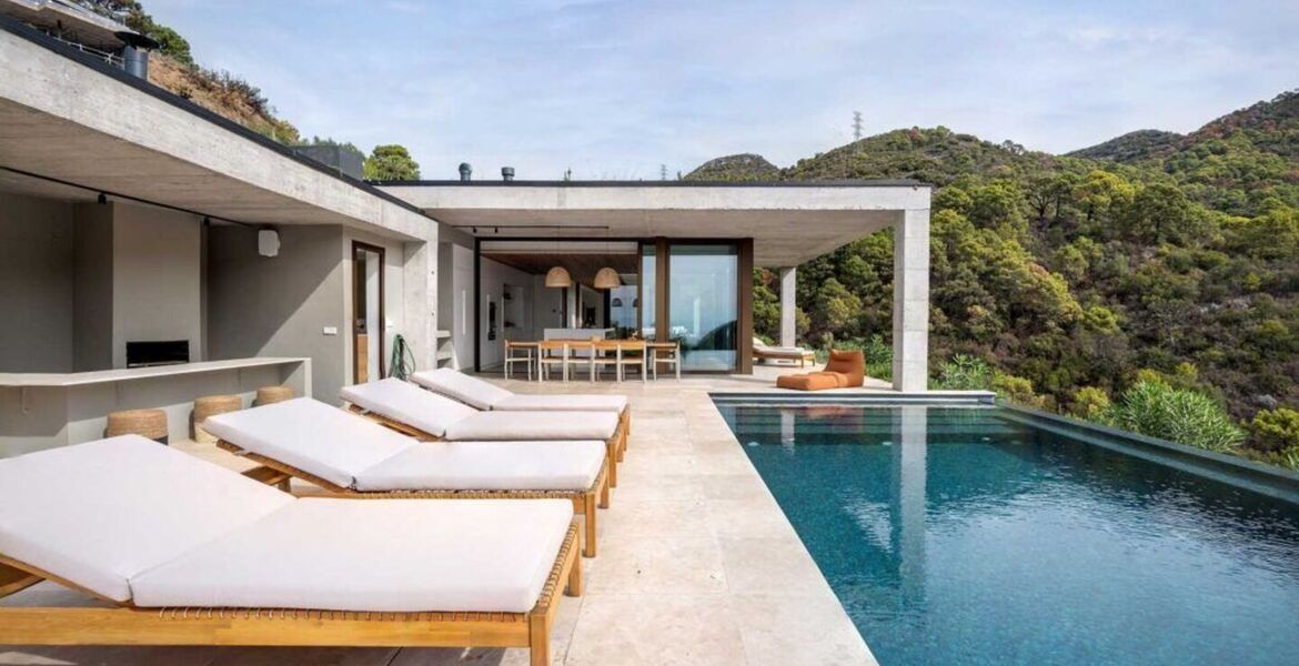 Villa moderna en alquiler en Benahavis