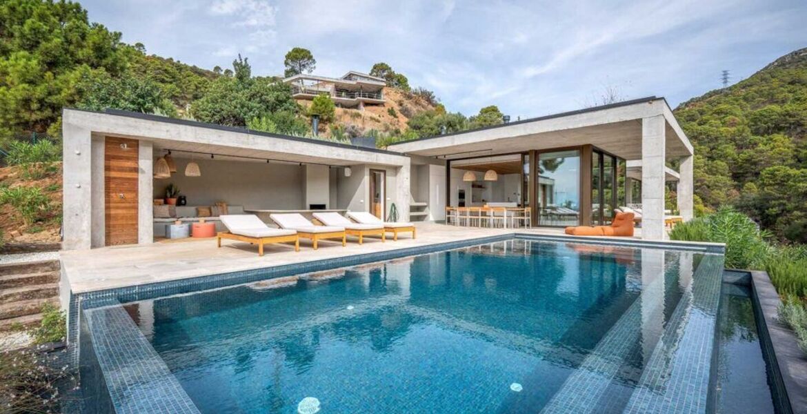 Villa moderna en alquiler en Benahavis