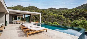 Villa moderna en alquiler en Benahavis