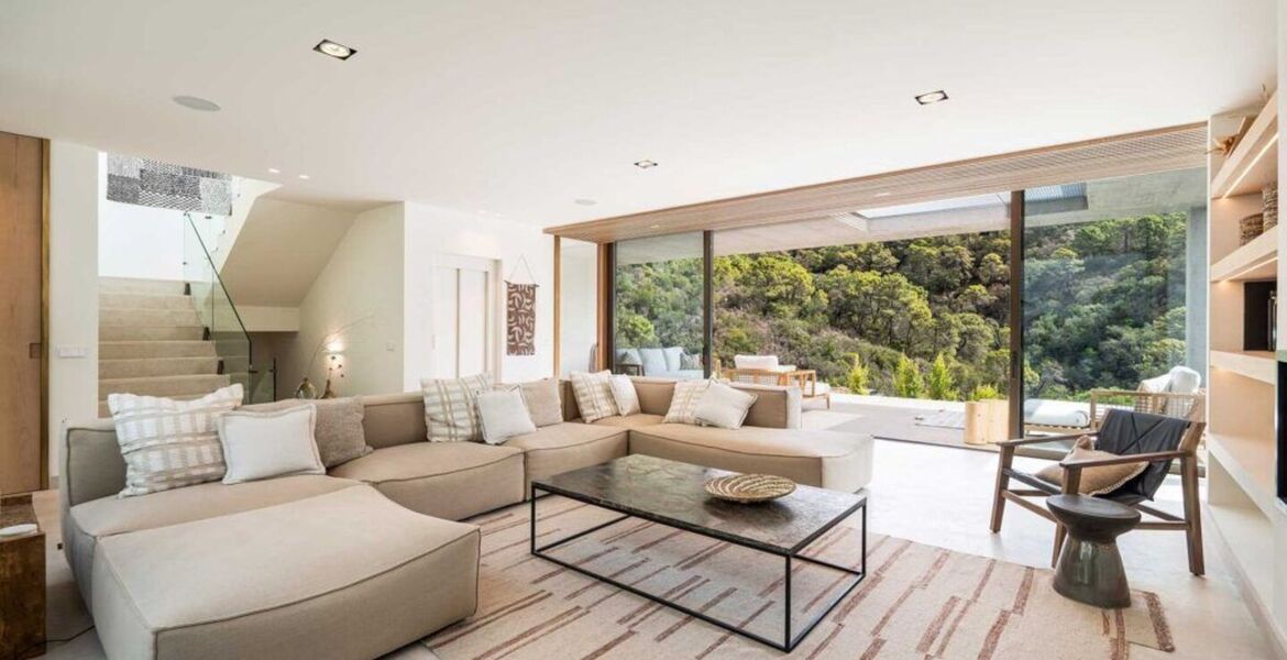 Modern Villa for rent in Benahavis