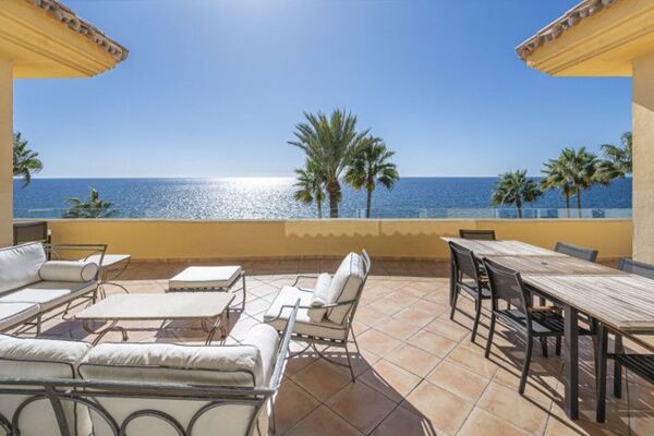 Duplex Penthouse for rent with amazing sea views