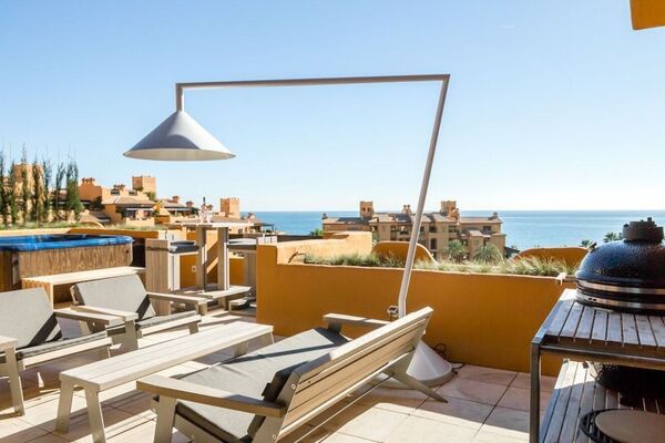 Penthouse for rent in Estepona