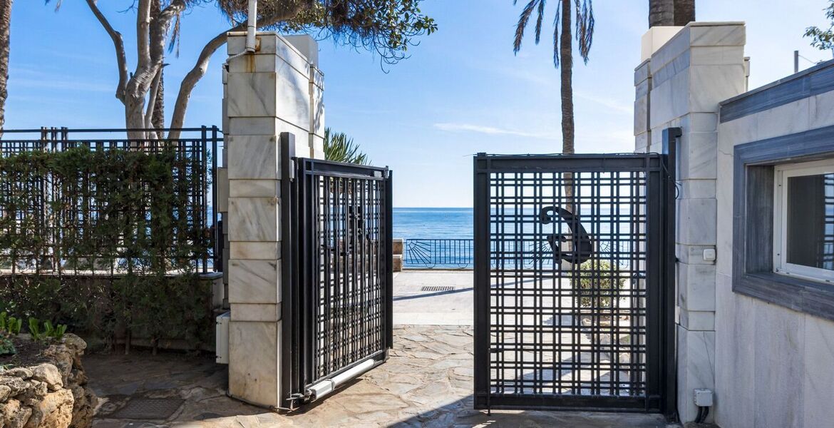 Apartment Beachside with Sea Views