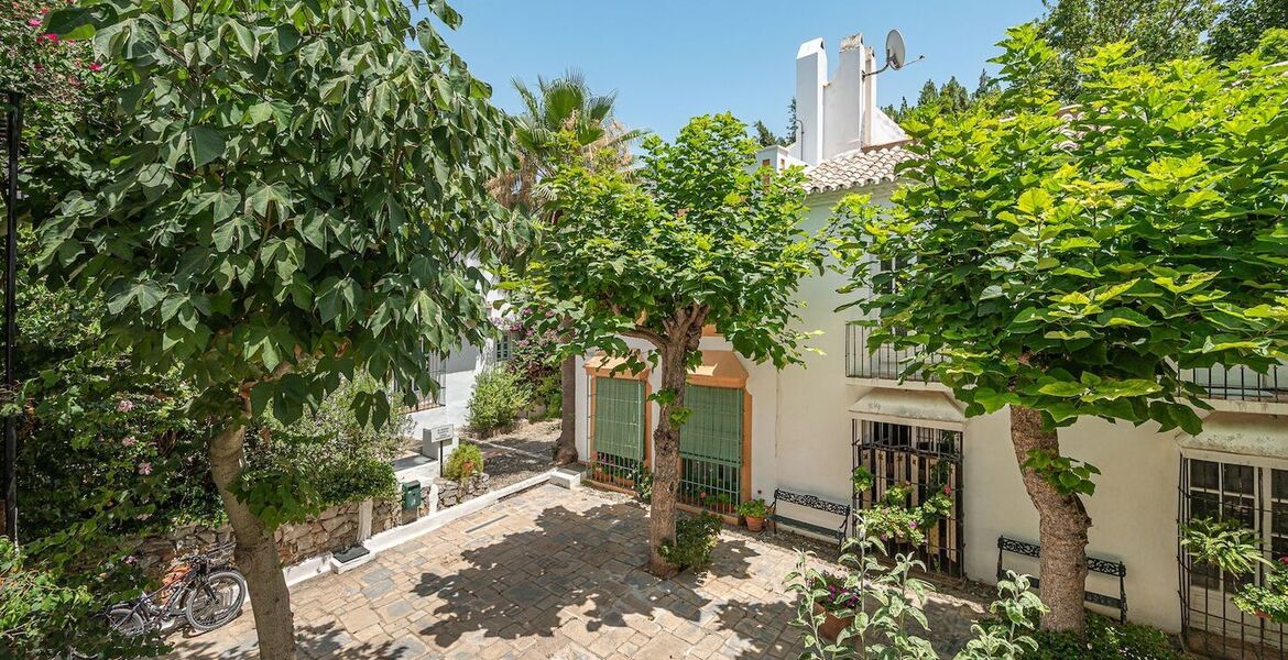 Andalucian townhouse for rent in golden mile