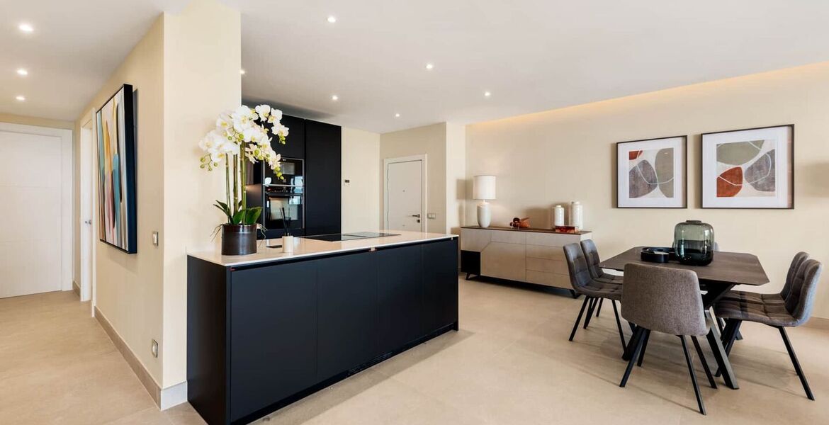 Frontline Luxury Apartment