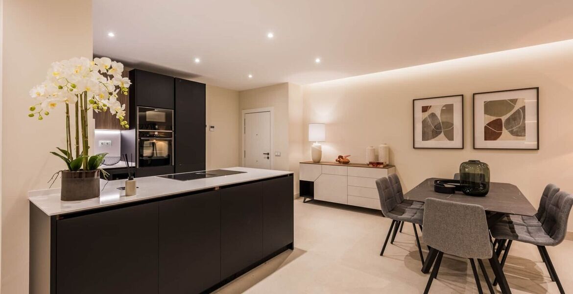 Frontline Luxury Apartment