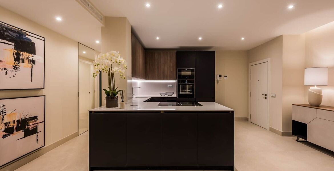 Frontline Luxury Apartment