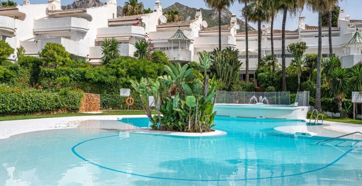 Townhouse for rent in Golden Mile