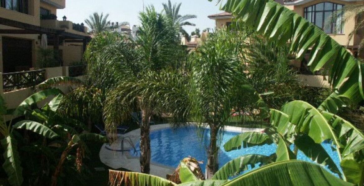 Apartment for rent in Bahia de Banus