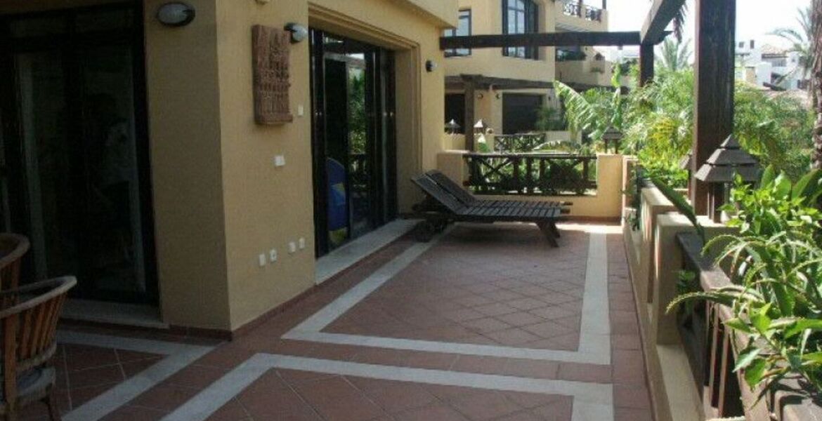 Apartment for rent in Bahia de Banus