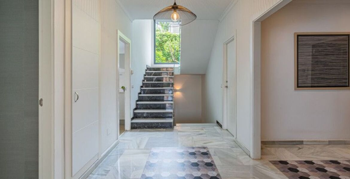 Villa for rent in Nueva Andalucia