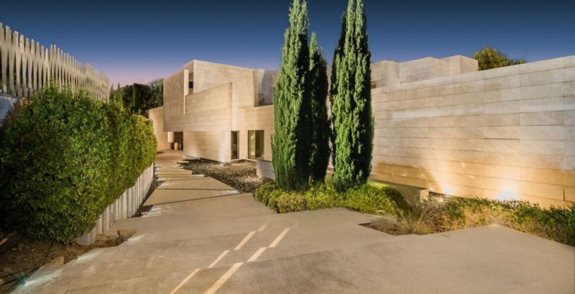 Villa for rent in Golden Mile Marbella
