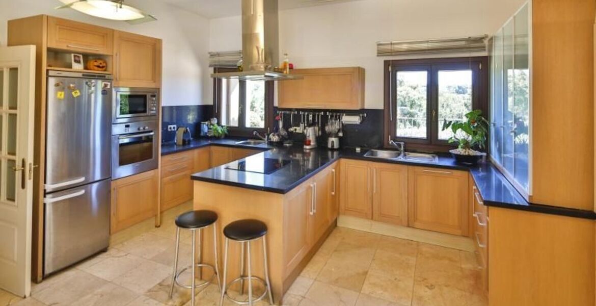 Villa for rent in Sotogrande