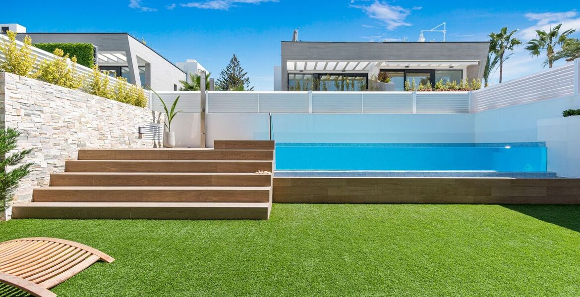 Townhouse for rent in Nueva Andalucia Marbella