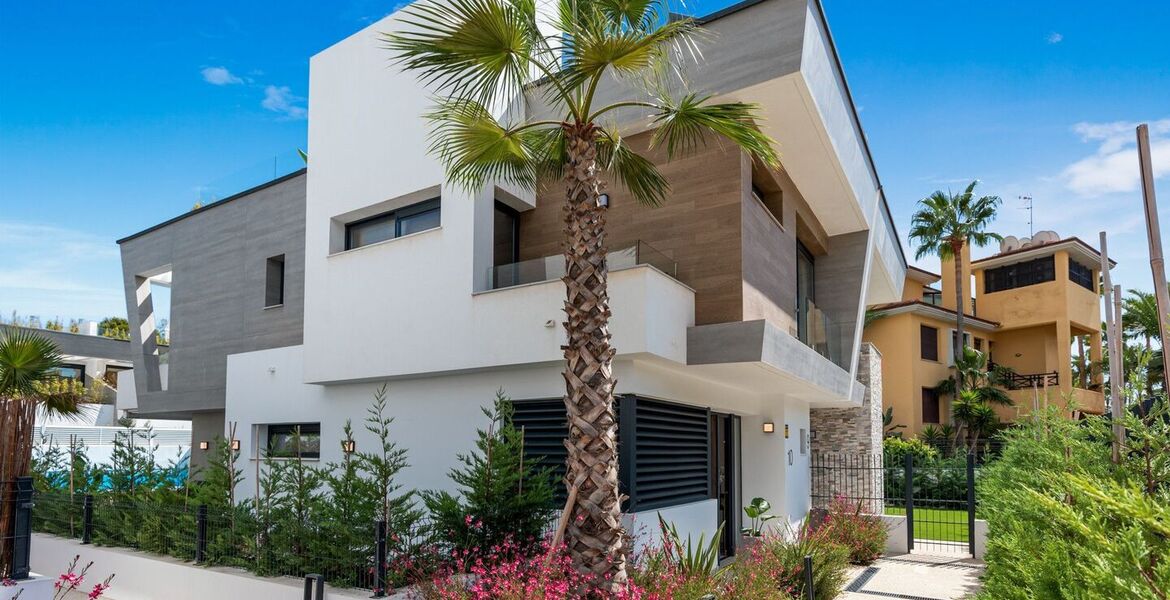 Townhouse for rent in Nueva Andalucia Marbella