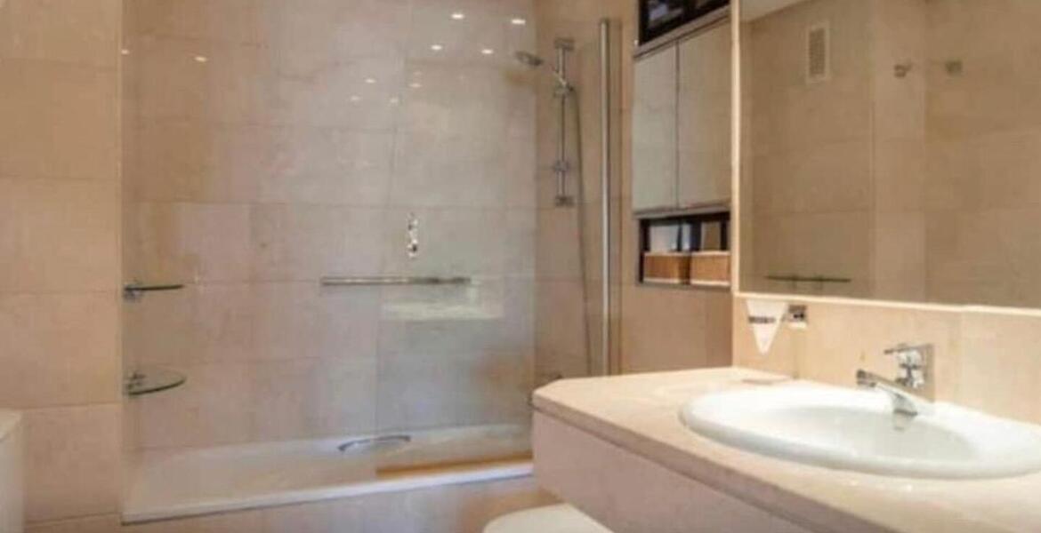 Appartement de luxe de 2 chambres à Marina Banús Marbella