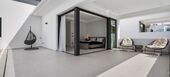 Modern 4-Bedroom Villa in Rio Verde with Private Pool