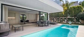 Modern 4-Bedroom Villa in Rio Verde with Private Pool