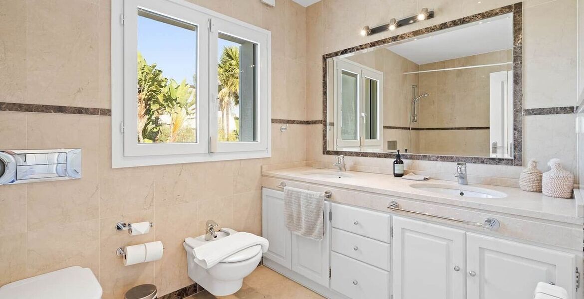 Luxury Villa in Marbella with Pool and Close to the Beach