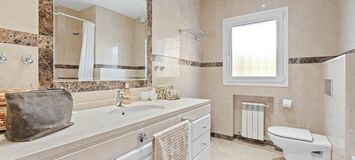 Luxury Villa in Marbella with Pool and Close to the Beach