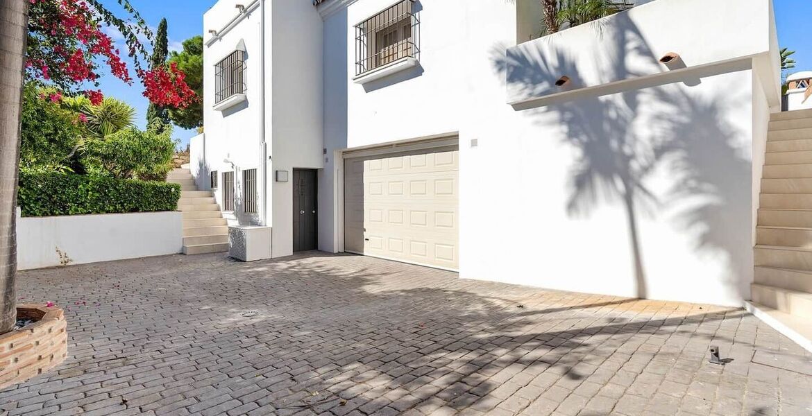 Luxury Villa in Marbella with Pool and Close to the Beach