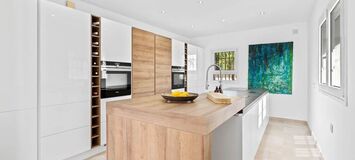 Luxury Villa in Marbella with Pool and Close to the Beach