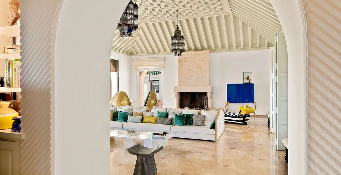 Beachfront Villa on Marbella's Golden Mile