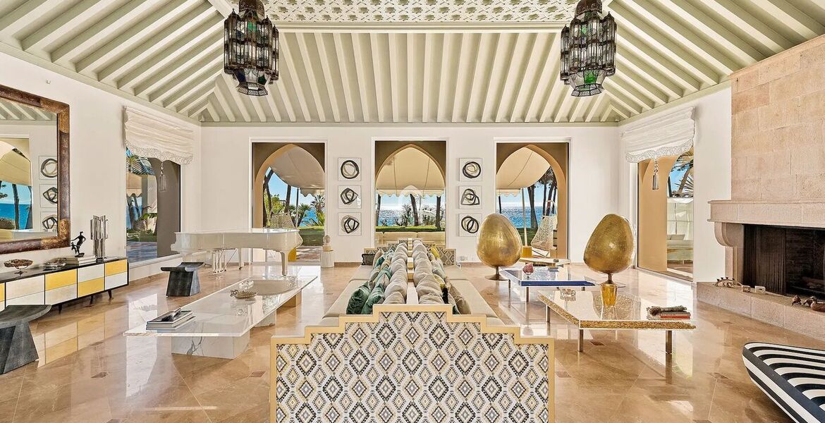 Beachfront Villa on Marbella's Golden Mile