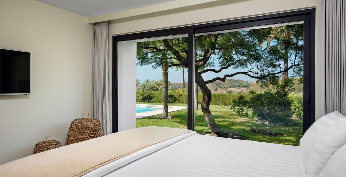 Вилла в El Paraíso Estepona с потрясающим видом