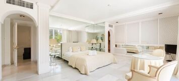 Exceptional Duplex Apartment in Prestigious Puerto Banús
