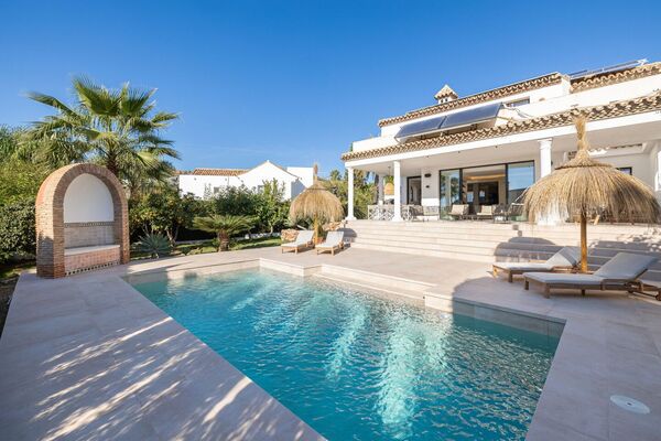 Une villa charmante et moderne à Benahavis