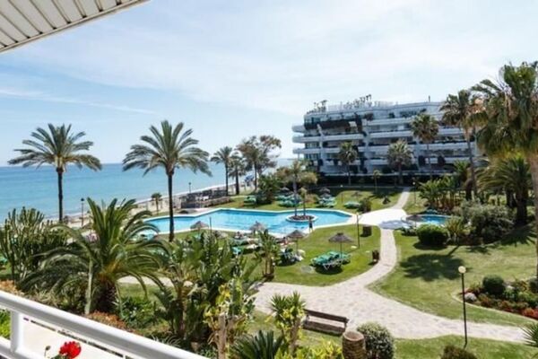 Apartment for Rental in Playa Esmeralda Marbella