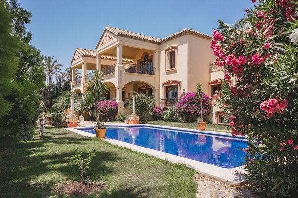 Luxury Villa for rent in Golden Mile Marbella