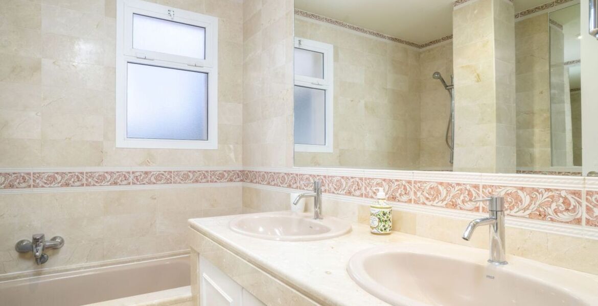 Apartment for rent in Nueva Andalucia Marbella