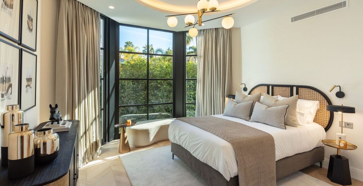 Luxury villa for rent in Marbella Golden Mile